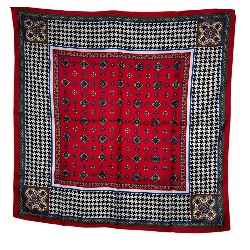 Avon 1998 vintage Italian made houndstooth luxe print square scarf foulard 30”